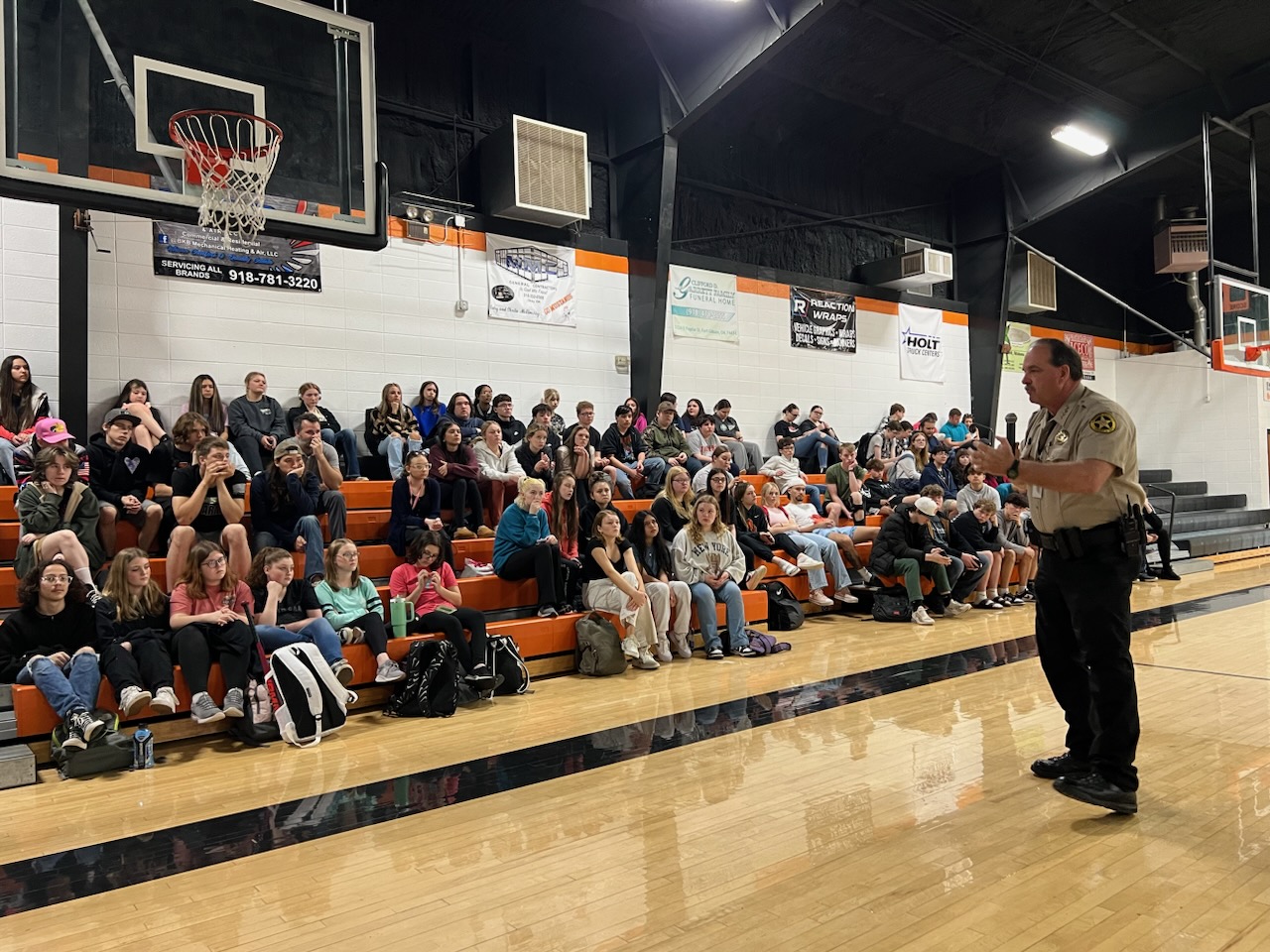 Wagoner County Sheriff and District Attorney speak at Okay Public Schools about narcotics